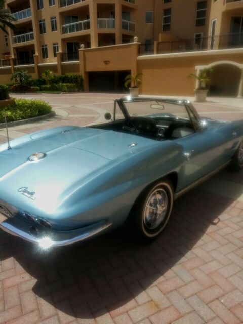 Chevrolet Corvette 1963 image number 28