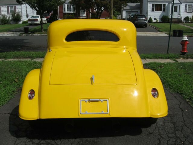 Chevrolet 5 Window Coupe 1933 image number 5