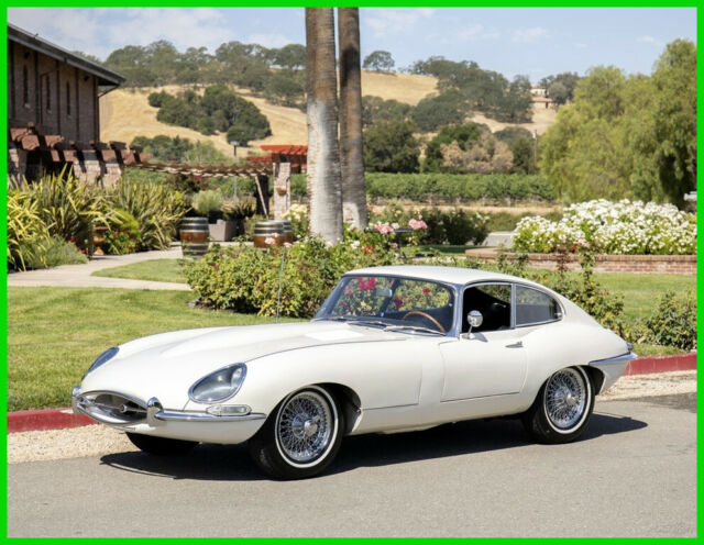 Jaguar E-Type 1966 image number 0