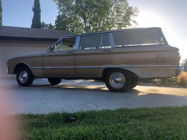 Ford Falcon 1962 image number 1