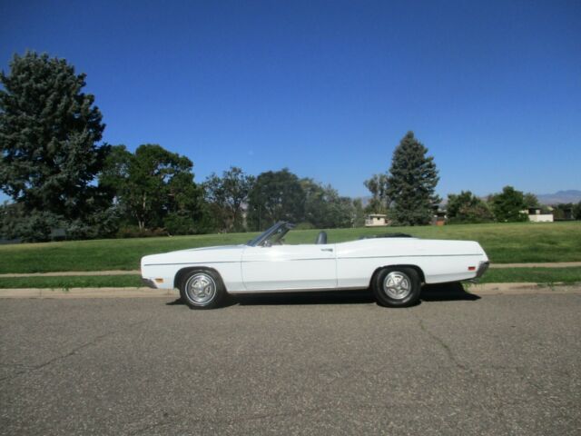 Ford Galaxie 1970 image number 13