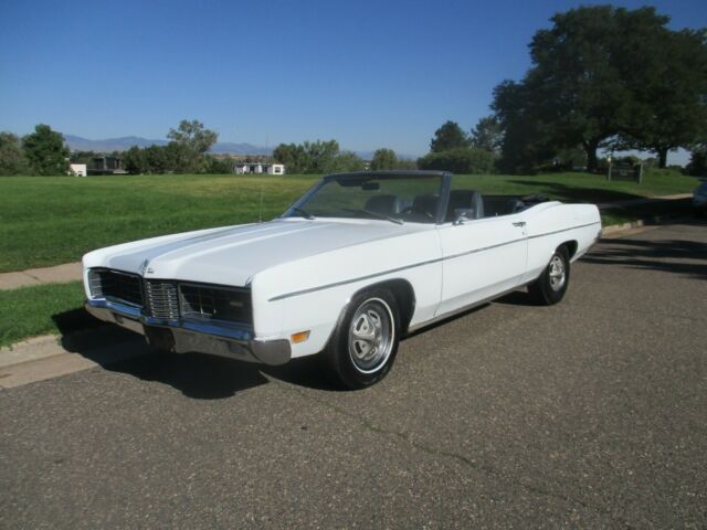 Ford Galaxie 1970 image number 33