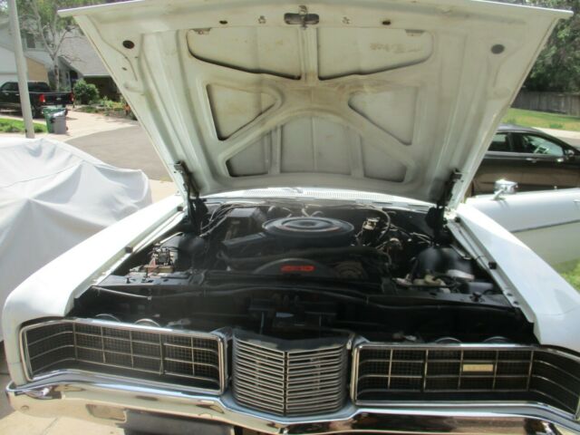 Ford Galaxie 1970 image number 40