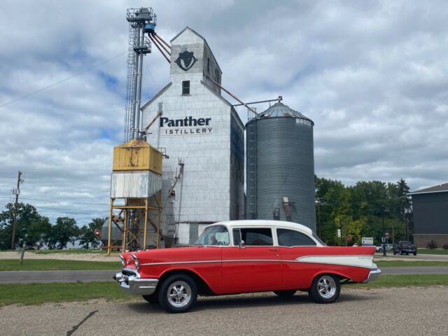 Chevrolet Sedan 1957 image number 0