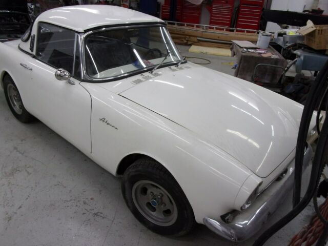 Sunbeam Alpine 1967 image number 2