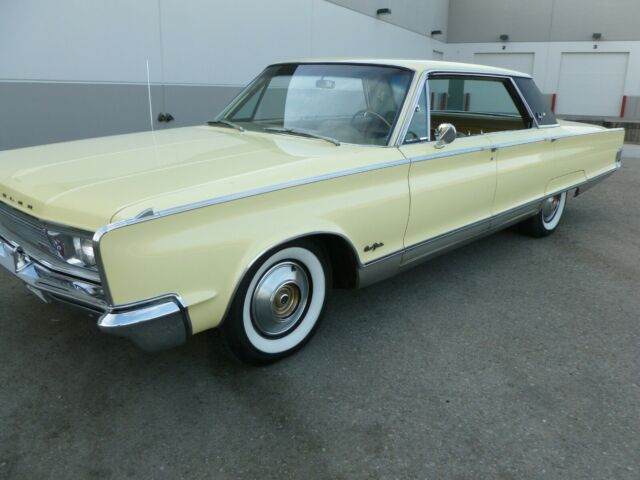 Chrysler New Yorker 1966 image number 12