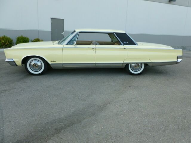 Chrysler New Yorker 1966 image number 13