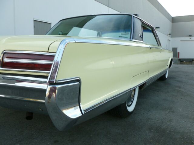 Chrysler New Yorker 1966 image number 28