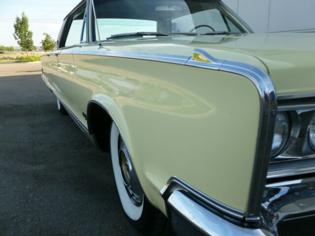 Chrysler New Yorker 1966 image number 31