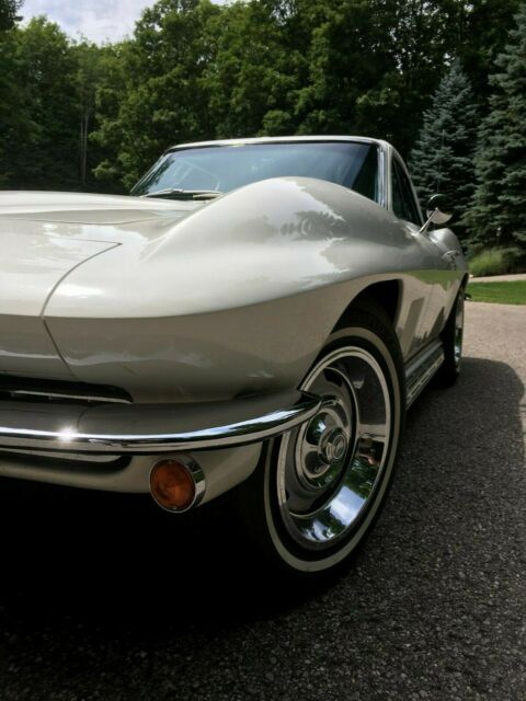 Chevrolet Corvette 1967 image number 13