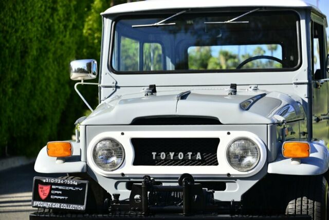 Toyota FJ 40 1971 image number 2