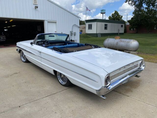 Ford Galaxie 1964 image number 29