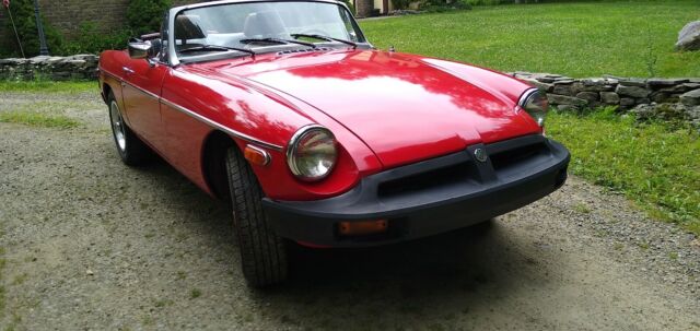 MG MGB 1977 image number 0