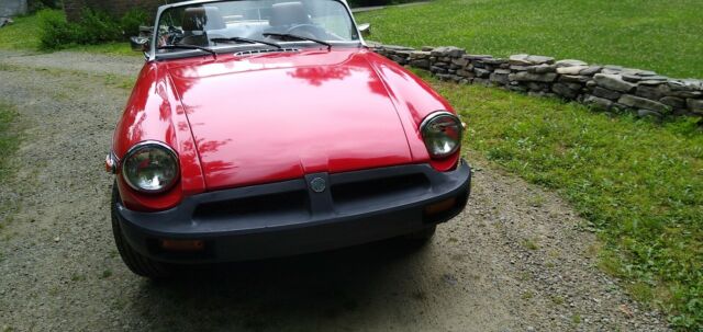 MG MGB 1977 image number 1