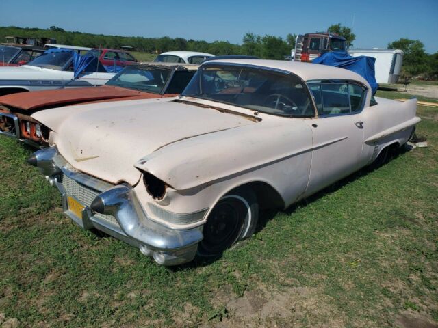 Cadillac DeVille 1957 image number 16