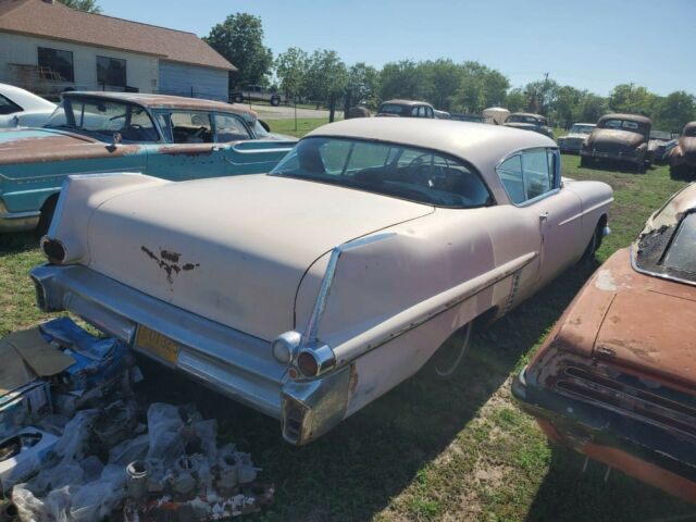 Cadillac DeVille 1957 image number 19