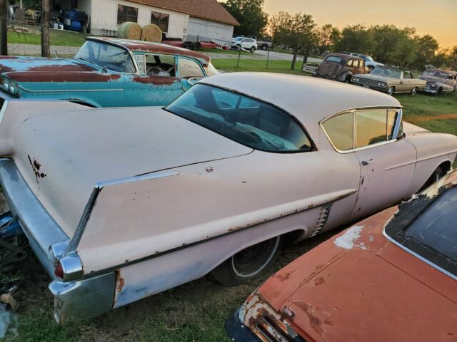 Cadillac DeVille 1957 image number 29