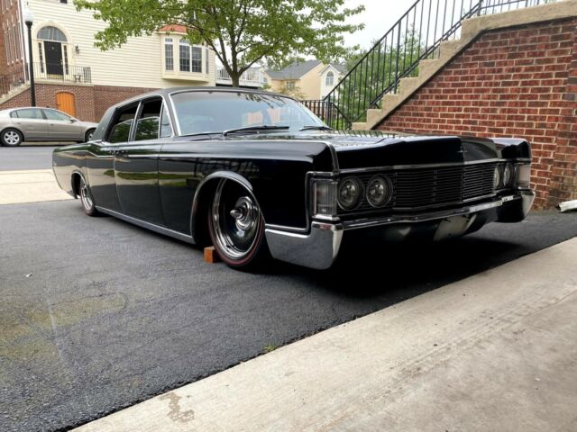 Lincoln Continental Mk III 1968 image number 1