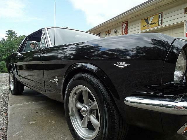 Ford Mustang 1965 image number 7