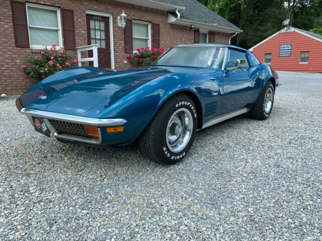 Chevrolet Corvette 1972 image number 1