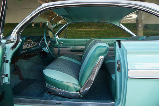 Chevrolet Impala 2 Door Hardtop Custom 1961 image number 42