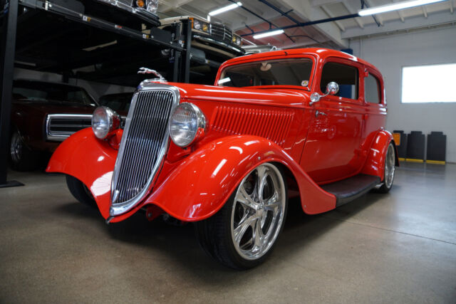 Ford Tudor 2 Dr Sedan Street Rod Custom 1934 image number 3