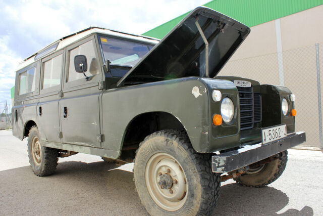 Land Rover SERIES III 109 1976 image number 2