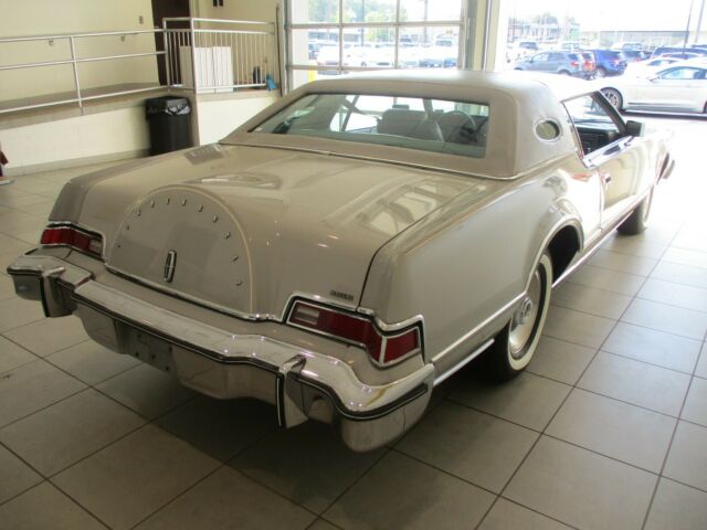 Lincoln Continental 1976 image number 27