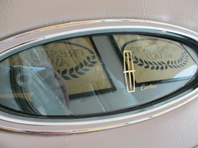 Lincoln Continental 1976 image number 36