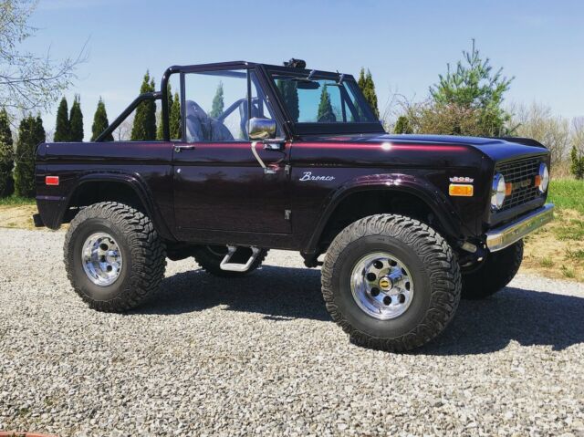 Ford Bronco 1971 image number 12