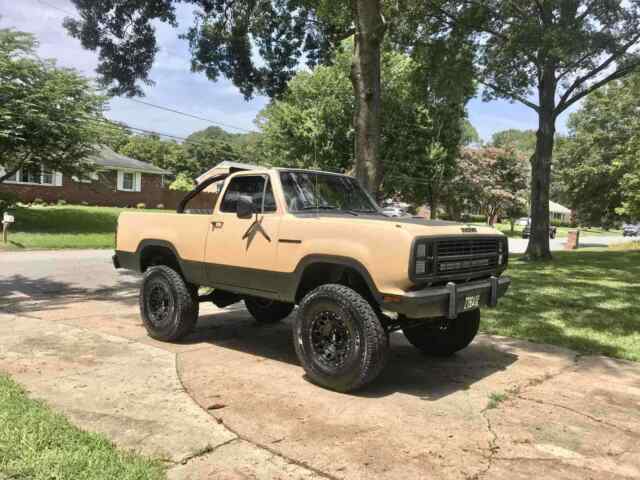 Dodge Ramcharger 1978 image number 0