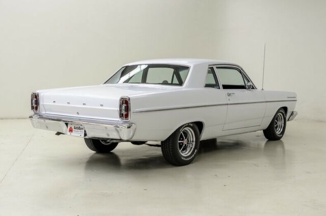 Ford Fairlane 1966 image number 1