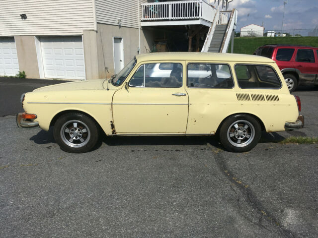 Volkswagen Squareback 1972 image number 0