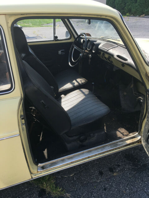 Volkswagen Squareback 1972 image number 18