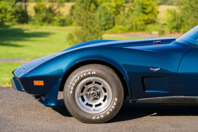 Chevrolet Corvette 1979 image number 14