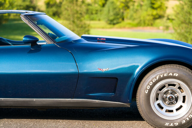 Chevrolet Corvette 1979 image number 18