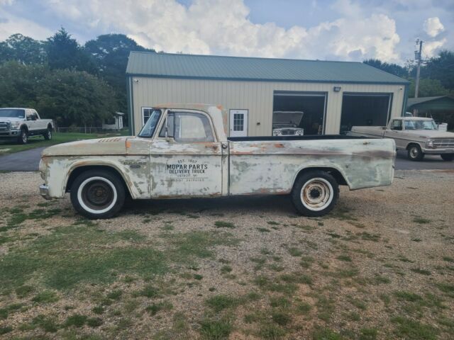 Dodge D200 1967 image number 0