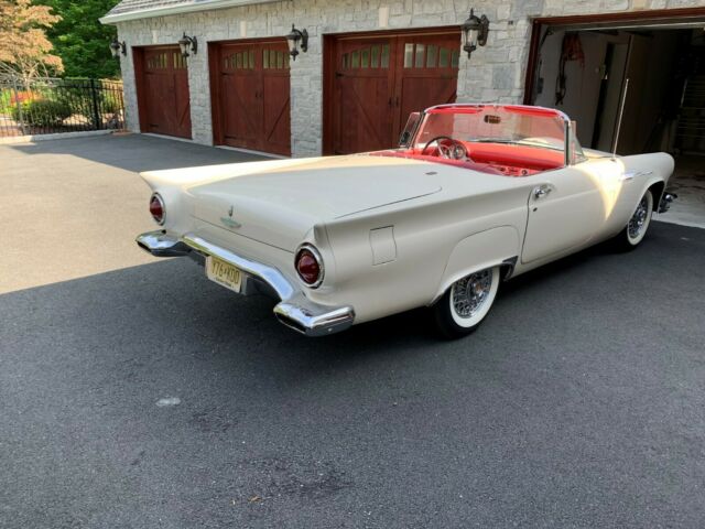 Ford Thunderbird 1957 image number 11