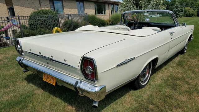 Ford Galaxie 1965 image number 33