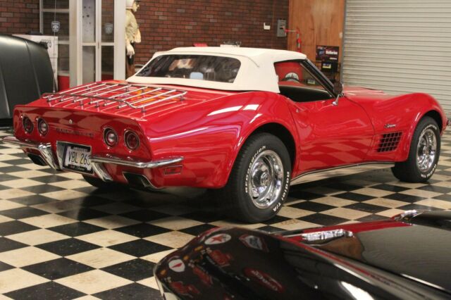 Chevrolet Corvette 1971 image number 10