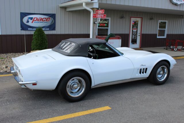 Chevrolet Corvette 1969 image number 15