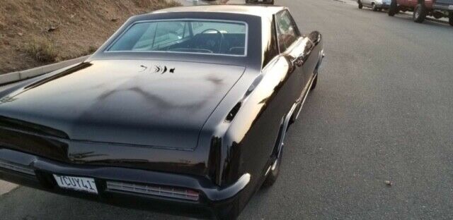 Buick Riviera 1965 image number 10