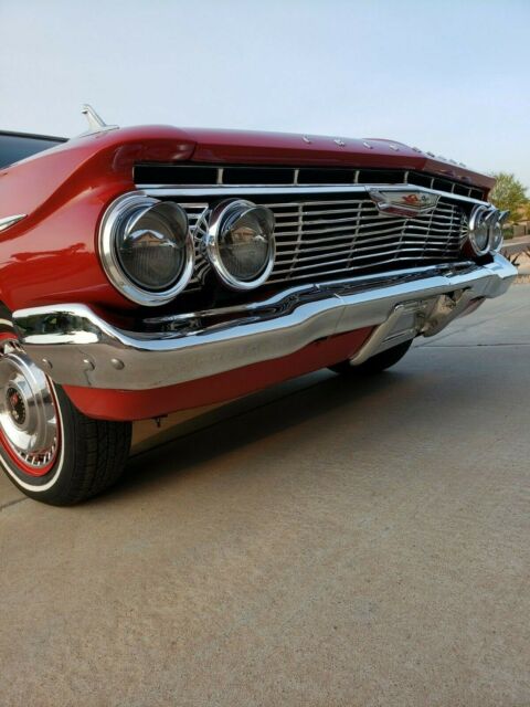 Chevrolet Impala 1961 image number 4