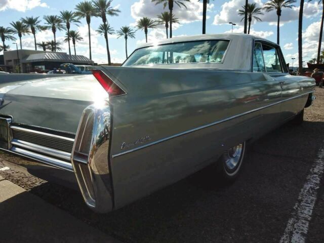 Cadillac DeVille 1964 image number 1