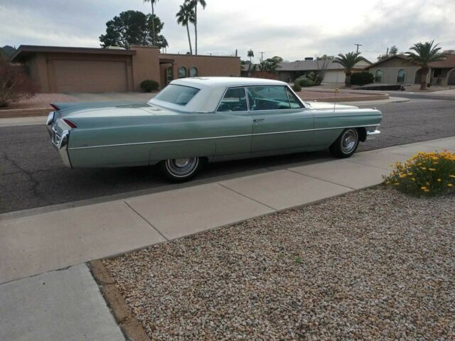 Cadillac DeVille 1964 image number 2