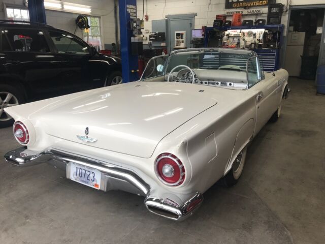 Ford Thunderbird 1957 image number 4