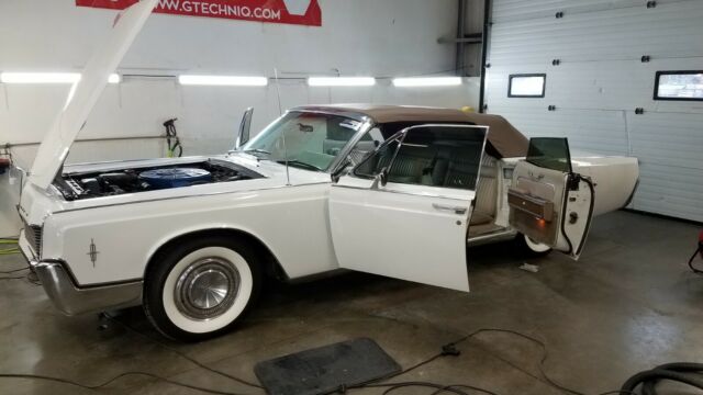 Lincoln Continental 1966 image number 1