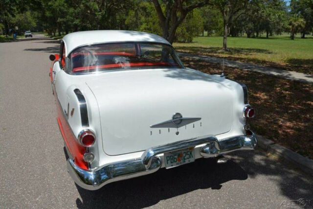 Pontiac Chieftain 1955 image number 9