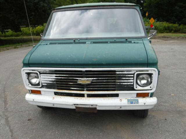 Chevrolet G20 Van 1976 image number 0