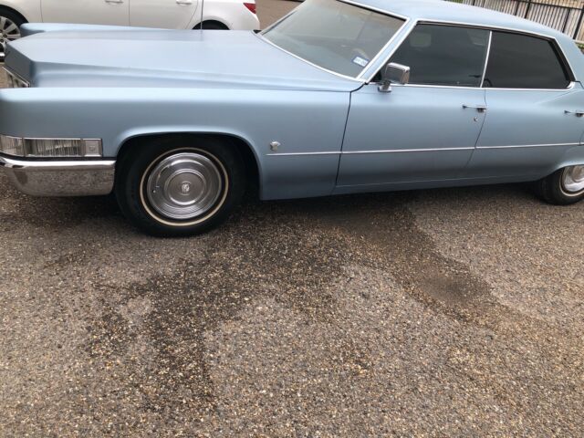 Cadillac DeVille 1969 image number 23